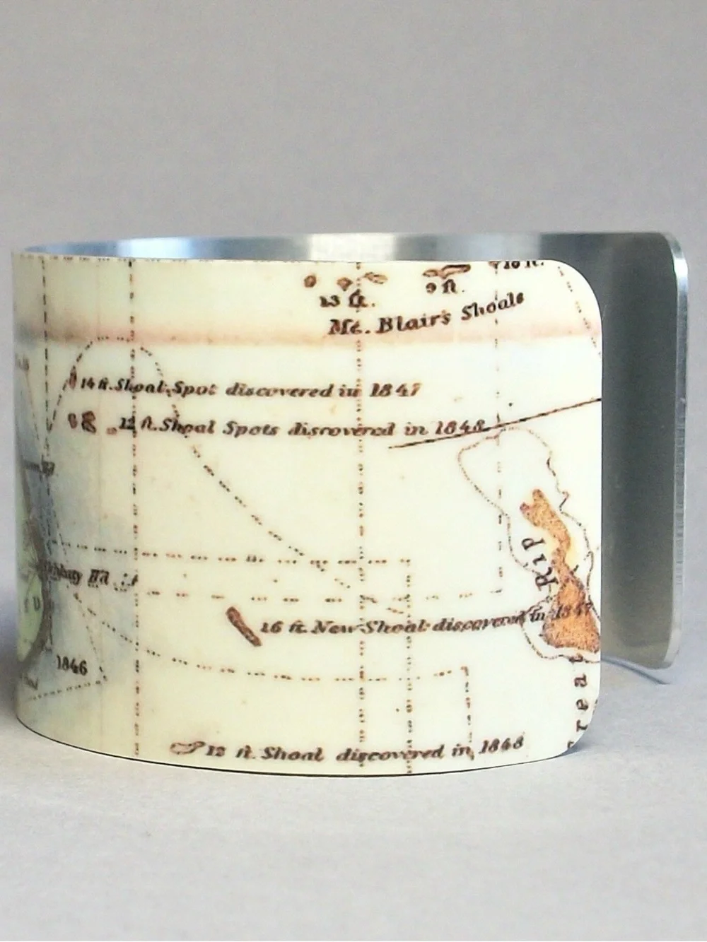 N/A stylish cuff